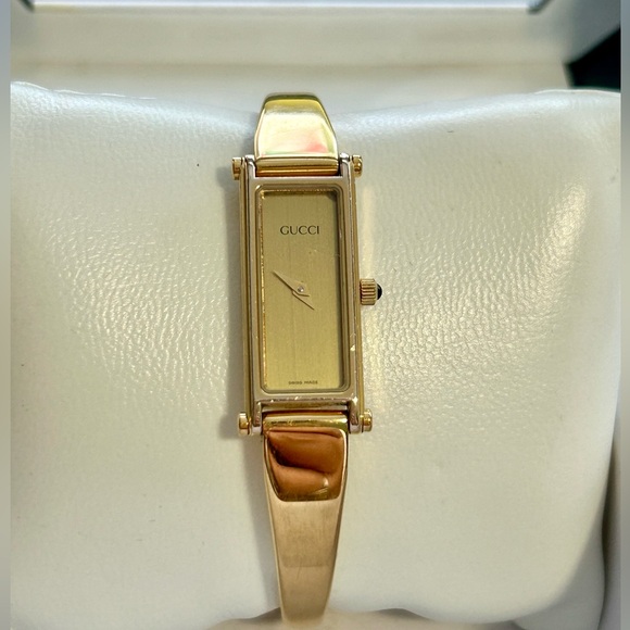 Gucci Gold Rectangular Women's Watch - Picture 3 of 14